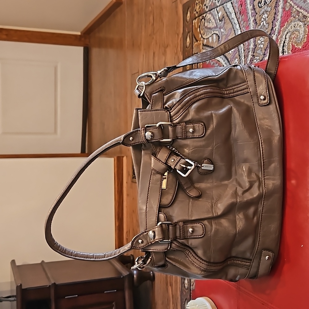 Grey satchel Nine West bag with detachable shoulder strap.